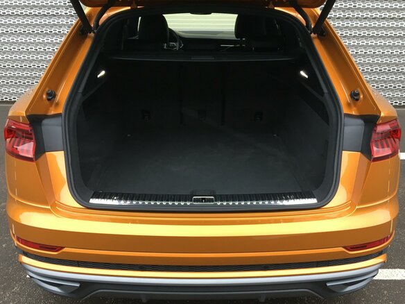 2018 Audi Q8 55 TFSI I (4M), оранжевый - вид 17