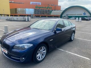 2011 BMW 5 серии 520i VI (F10/F11/F07), синий, 1780000 рублей, вид 4