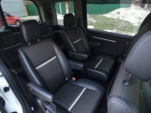 2018 Honda Stepwgn Spada V Рестайлинг, белый, 2390000 рублей - вид 19