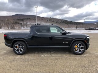 2024 Rivian R1T QM Large, чёрный, 12242104 рублей, вид 3