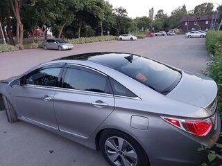 2011 Hyundai Sonata VI (YF), серебристый, 1500000 рублей, вид 3