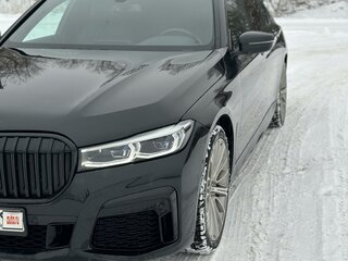 2015 BMW 7 серии Long 730Ld xDrive VI (G11/G12), чёрный, 8000000 рублей, вид 2