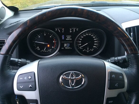 2012 Toyota Land Cruiser 200 Series Рестайлинг 1, серый, 4000000 рублей - вид 9