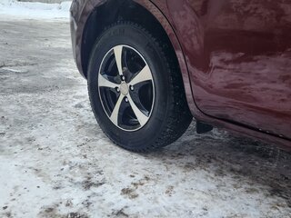 2011 Toyota Sienta I Рестайлинг 2, красный, 1000000 рублей, вид 2