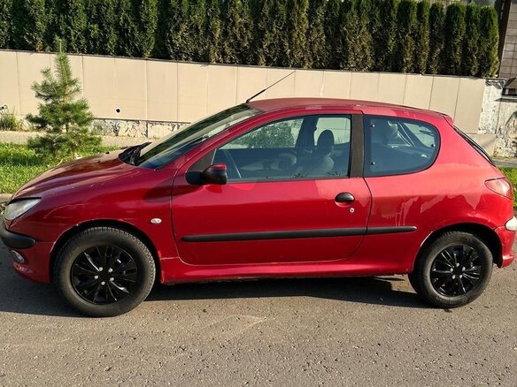 2009 Peugeot 206, красный, 350000 рублей - вид 3