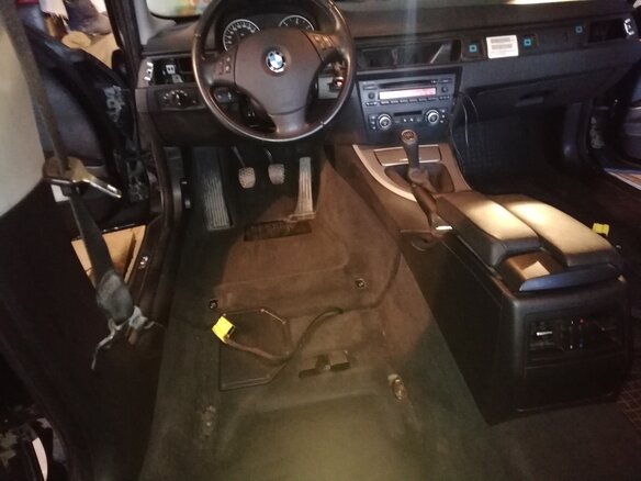 2006 BMW 3 серии 320d V (E90/E91/E92/E93), чёрный - вид 32