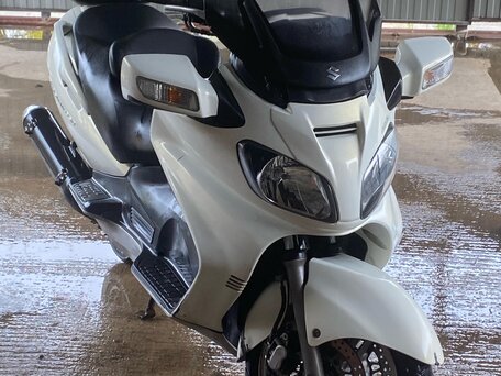 2012 Suzuki Burgman (SkyWave) 650, белый, 450000 рублей, вид 2