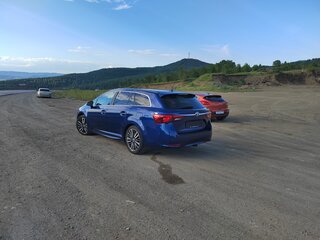 2017 Toyota Avensis III Рестайлинг 2, синий, 1650000 рублей, вид 1