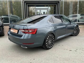 2018 Skoda Superb III, серый, 2169000 рублей, вид 4