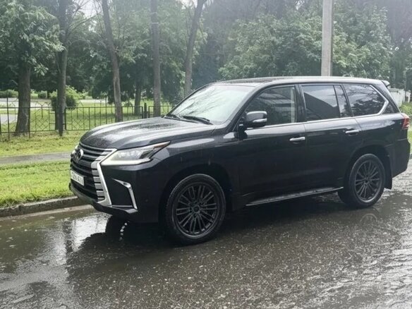 2016 Lexus LX 450d III Рестайлинг 2, чёрный, 5900000 рублей - вид 5