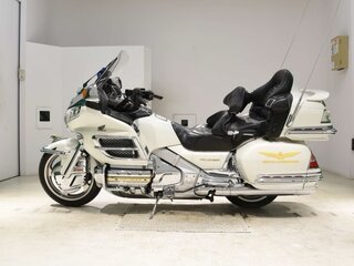 2001 Honda GL 1800 Gold Wing, белый, 781000 рублей, вид 1