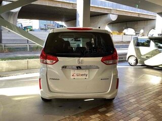 2022 Honda Freed II Рестайлинг, белый, 1499666 рублей, вид 5