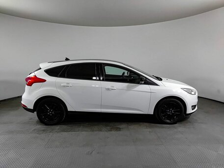 2019 Ford Focus III Рестайлинг, белый, 1480000 рублей, вид 4