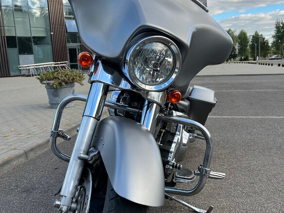 2008 Harley-Davidson Street Glide, серый, 790000 рублей - вид 3
