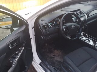 2013 Toyota Camry VII (XV50), белый, 1790000 рублей, вид 5