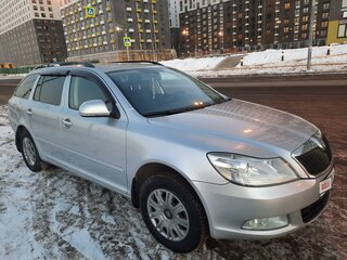 2011 Skoda Octavia II (A5) Рестайлинг, серебристый, 609000 рублей, вид 4
