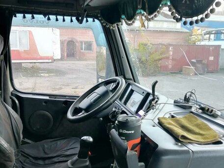 1997 Volvo FH, белый, 1950000 рублей, вид 3