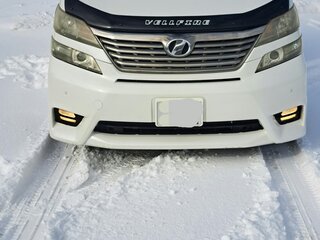 2010 Toyota Vellfire I, белый, 1950000 рублей, вид 2