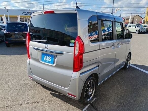 2019 Honda N-BOX II, серебристый, 850012 рублей - вид 1