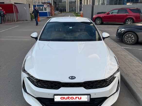 2019 Kia K5 III, белый, 2250000 рублей - вид 1