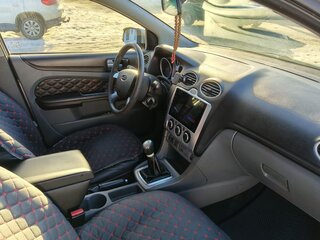 2009 Ford Focus II Рестайлинг, серебристый, 320000 рублей, вид 5