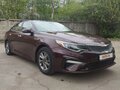 2019 Kia Optima IV Рестайлинг, пурпурный, 1920000 рублей - вид 2