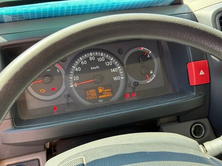 2013 Nissan Cabstar, серебристый, 2200000 рублей, вид 3