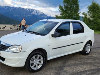 2013 Renault Logan I Рестайлинг, белый, 420000 рублей, вид 1