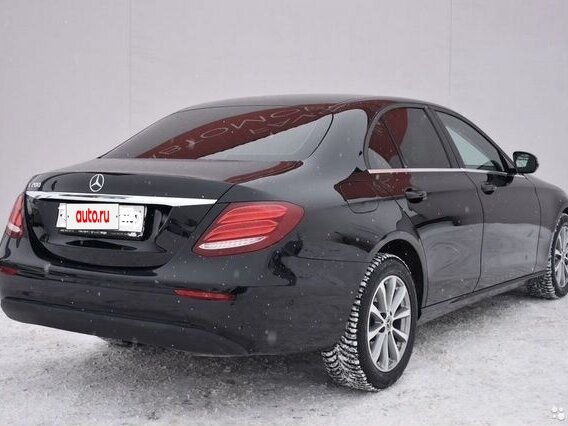 2019 Mercedes-Benz E-Класс 200 V (W213, S213, C238), чёрный, 3500000 рублей - вид 2
