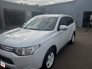 2012 Mitsubishi Outlander III, белый, 1600000 рублей, вид 2