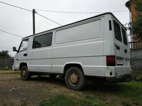 1994 Mercedes-Benz MB 100, белый, 135086 рублей, вид 2