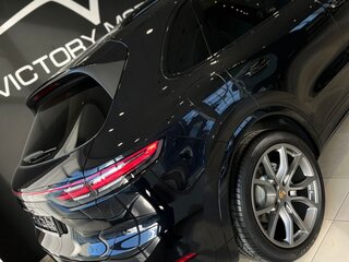 2022 Porsche Cayenne S III, чёрный, 15300000 рублей, вид 4