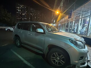 2011 Toyota Land Cruiser Prado 150 Series, серебристый, 3000000 рублей, вид 4