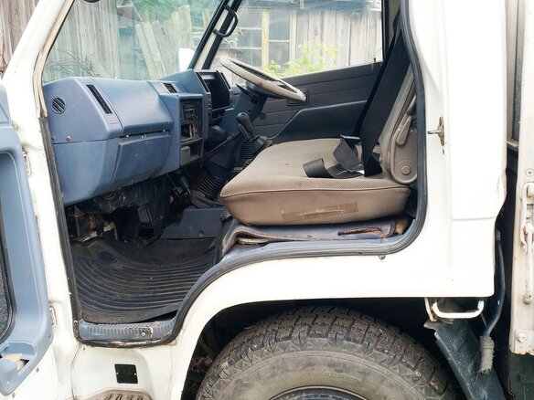 1992 Isuzu Elf (N-series), белый, 1100000 рублей - вид 4