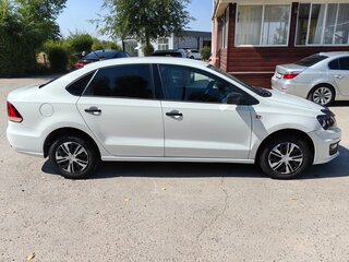 2018 Volkswagen Polo V Рестайлинг, белый, 1100000 рублей, вид 2