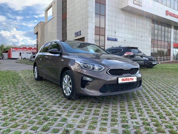 2018 Kia Ceed III, серый, 1315000 рублей