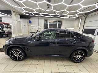 2020 BMW X6 M Competition III (F96), чёрный, 7700000 рублей, вид 5