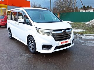 2018 Honda Stepwgn Spada V Рестайлинг, белый, 2390000 рублей, вид 3