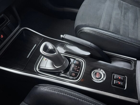 2016 Mitsubishi Outlander PHEV III Рестайлинг 2, серый, 2500000 рублей - вид 22