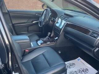 2017 Toyota Camry VII (XV50) Рестайлинг 2, чёрный, 1650000 рублей, вид 5
