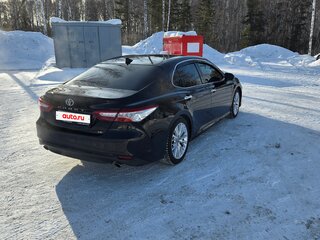 2018 Toyota Camry VIII (XV70), чёрный, 3300000 рублей, вид 4