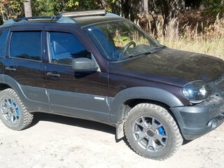 2012 Chevrolet Niva I Рестайлинг, коричневый, 600000 рублей, вид 3