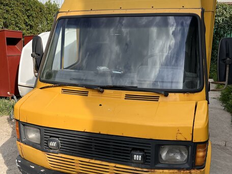 1994 Mercedes-Benz T1, жёлтый, 600000 рублей, вид 1