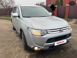 2014 Mitsubishi Outlander III, серебристый, 825000 рублей, вид 1