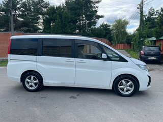 2018 Honda Stepwgn V Рестайлинг, белый, 2440000 рублей, вид 5