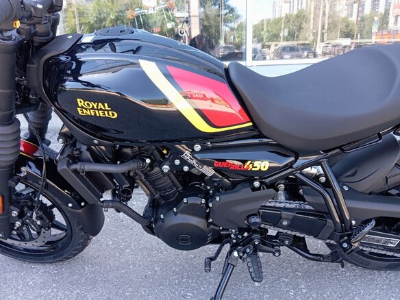 2026 Royal Enfield Guerrilla 450, чёрный, 554000 рублей - вид 12