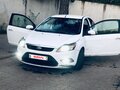 2010 Ford Focus II Рестайлинг, белый, 450000 рублей - вид 1