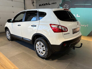 2013 Nissan Qashqai I Рестайлинг, белый, 1050000 рублей, вид 3