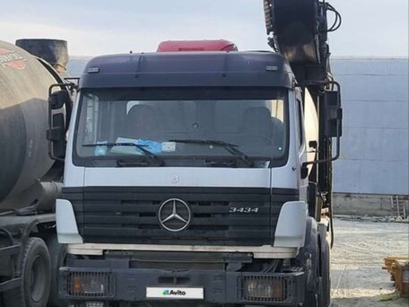 1996 Mercedes-Benz Actros, белый, 3400000 рублей, вид 1