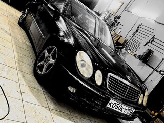 2004 Mercedes-Benz E-Класс 200 III (W211, S211), чёрный, 850000 рублей, вид 3